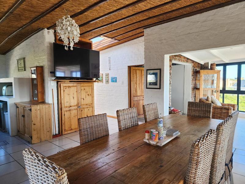 4 Bedroom Property for Sale in De Kelders Western Cape